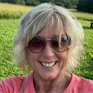 Meet your Posher, Gina